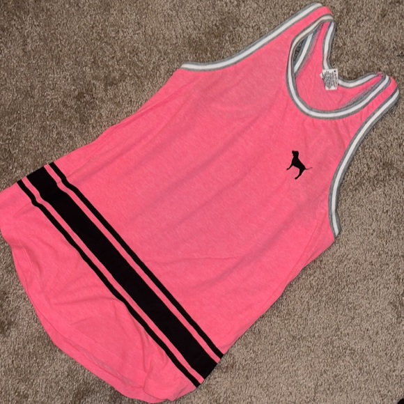 VS PINK Tanks - Picture 2 of 3